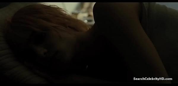  Mackenzie Davis Showing Tits in Blade Runner 2049